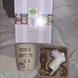 Scentsy mini warmer “Home is where my cat is”